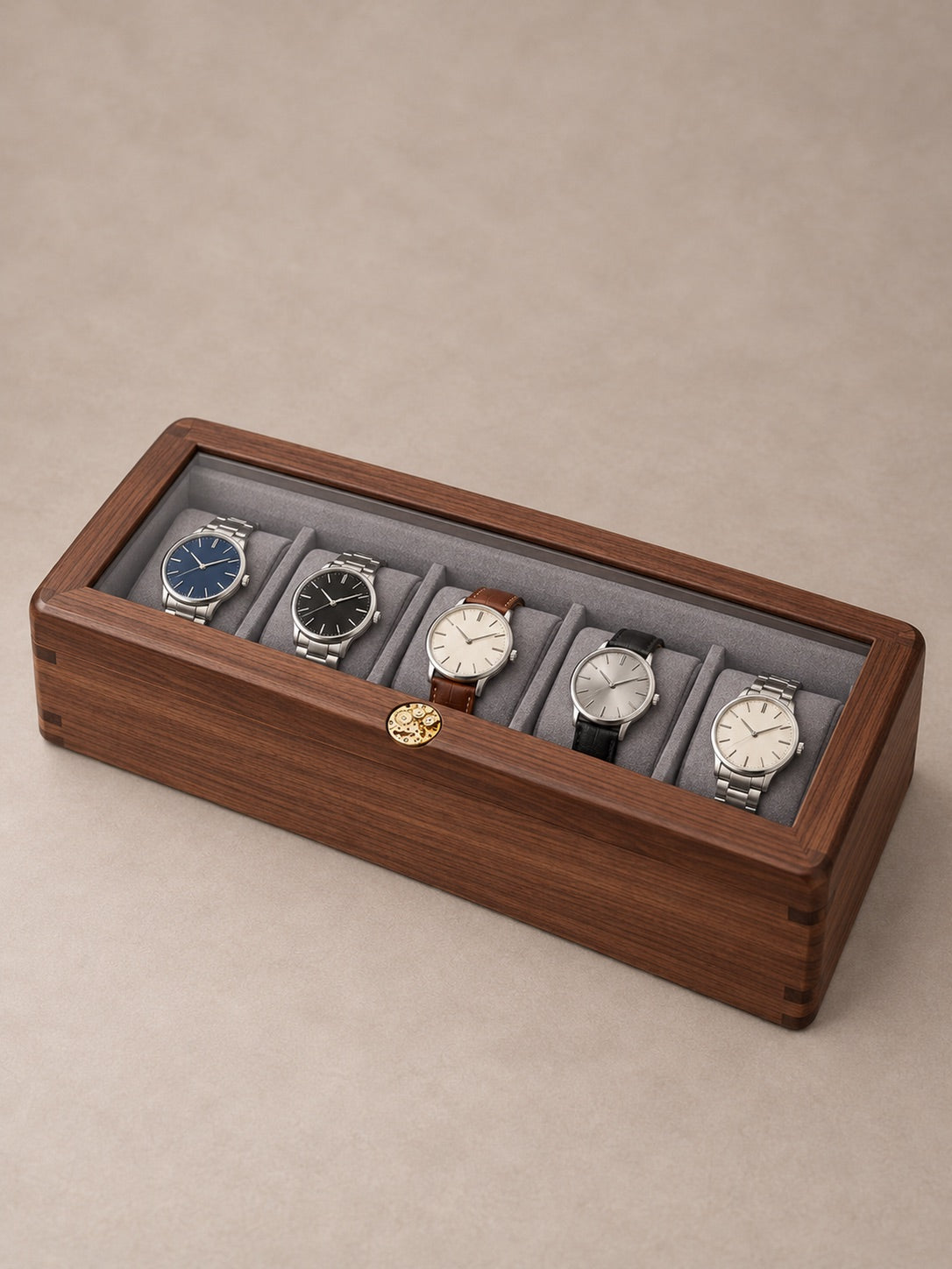 Coffret Chester 5 fermé, montres visibles sous le couvercle vitré